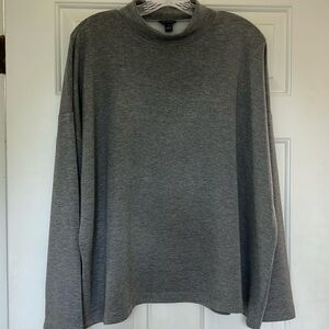 Long sleeved high neck t-shirt